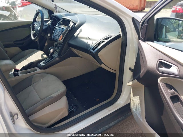 Ford FOCUS SE 2014 1FADP3F2XEL171793 Image 5
