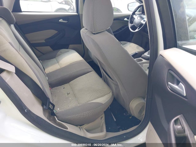 Ford FOCUS SE 2014 1FADP3F2XEL171793 Image 8