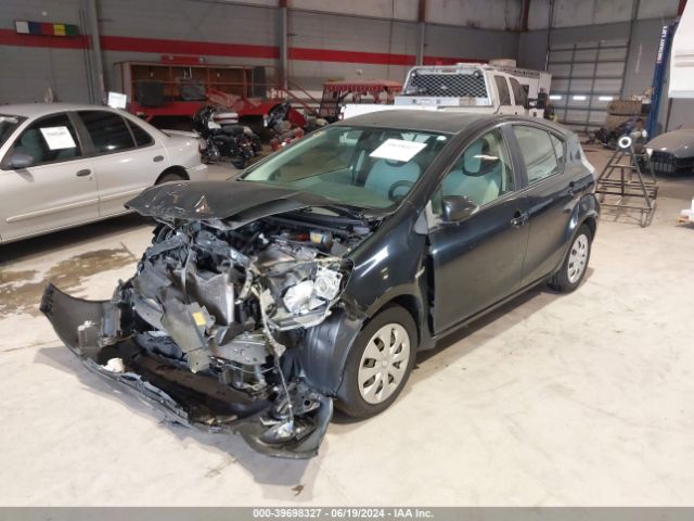 JTDKDTB30E1571365 Toyota Prius C One