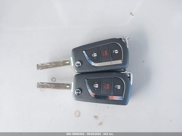 Toyota RAV4 LE 2024 JTMG1RFVXRD103807 Image 11
