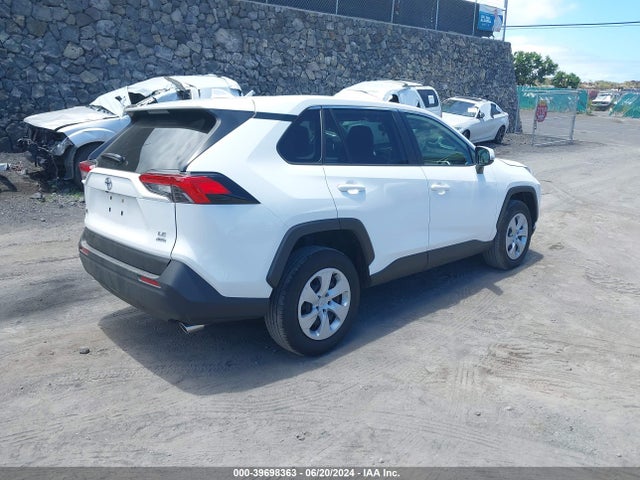 Toyota RAV4 LE 2024 JTMG1RFVXRD103807 Image 4