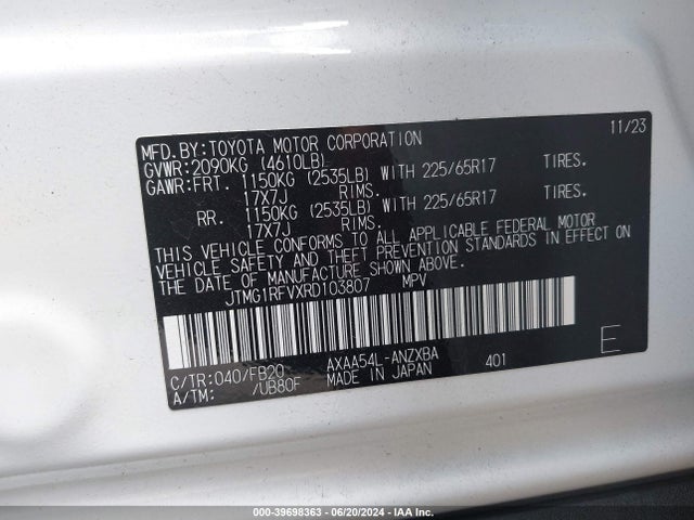 Toyota RAV4 LE 2024 JTMG1RFVXRD103807 Image 9
