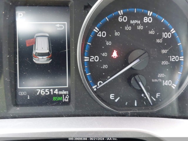 Toyota Rav4 Xle 2018 JTMRFREV7JD239294 Image 16