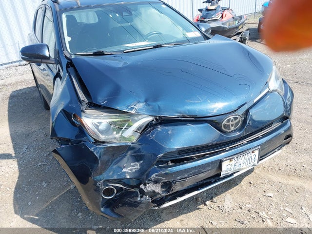 Toyota Rav4 Xle 2018 JTMRFREV7JD239294 Image 6