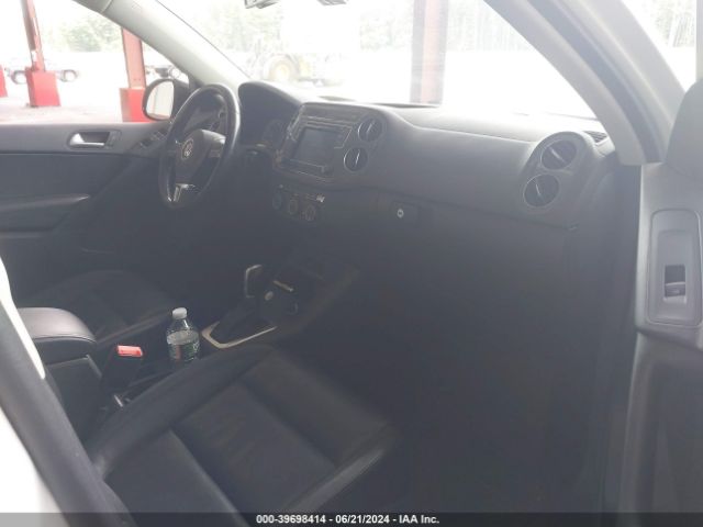 WVGUV7AX1HK010314 Volkswagen Tiguan 2.0t Sport