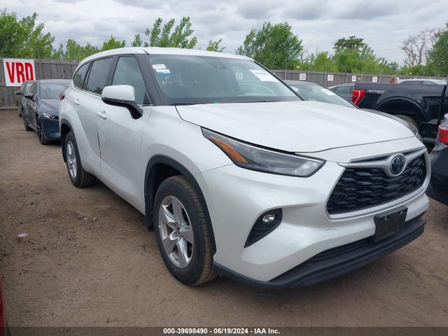 Toyota Highlander Le 2024 5TDKDRBH9RS537755 Image 13