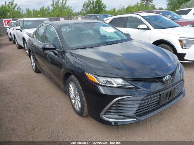 Toyota CAMRY LE 2024 4T1C11AK2RU223576 Image 1
