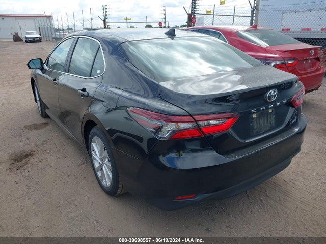 Toyota CAMRY LE 2024 4T1C11AK2RU223576 Image 3