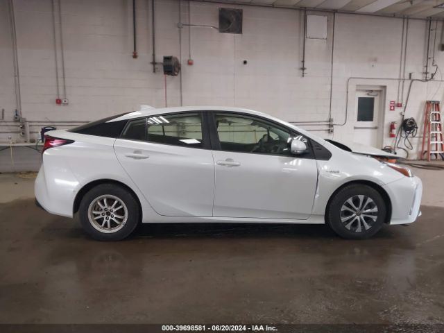 JTDL9MFU8M3029156 Toyota Prius Le Awd-e