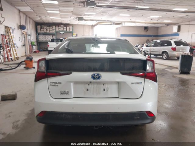JTDL9MFU8M3029156 Toyota Prius Le Awd-e