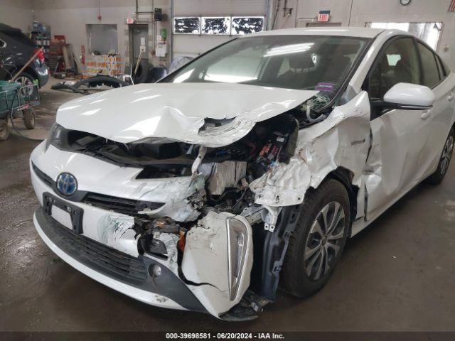 JTDL9MFU8M3029156 Toyota Prius Le Awd-e