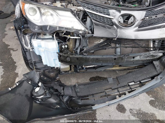 Toyota Rav4 Limited 2015 2T3DFREV4FW359431 Image 6