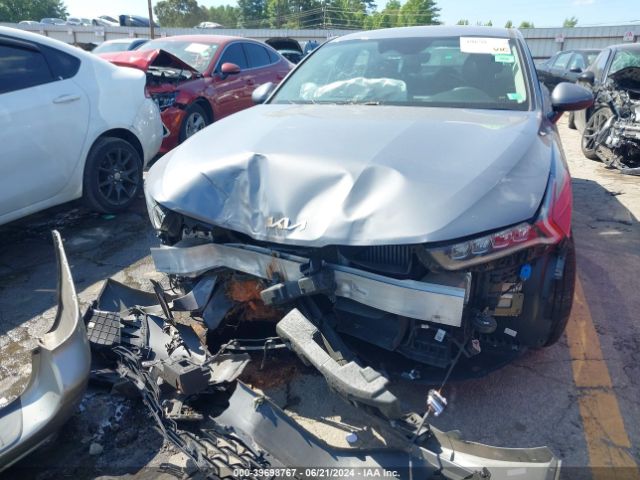 5XXG14J27NG108575 KIA K5 LXS