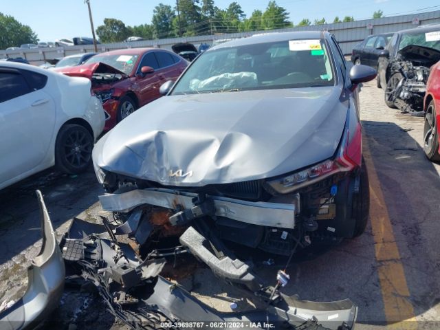 5XXG14J27NG108575 KIA K5 LXS