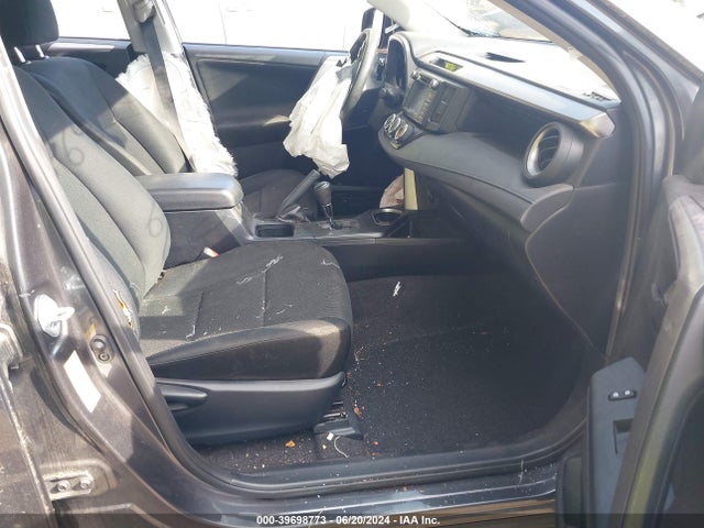Toyota RAV4 LE 2017 JTMBFREV5HJ118373 Image 5