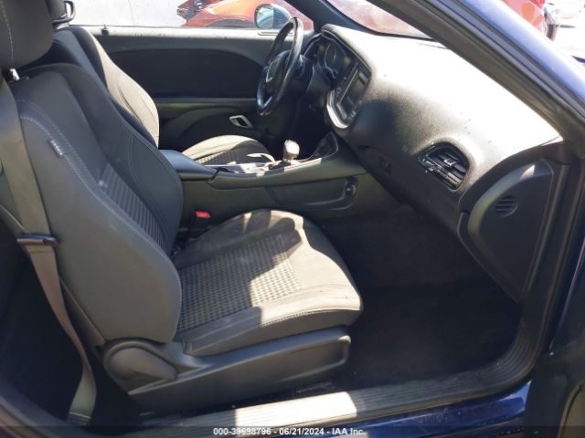 2C3CDZAG6GH278977 Dodge Challenger Sxt