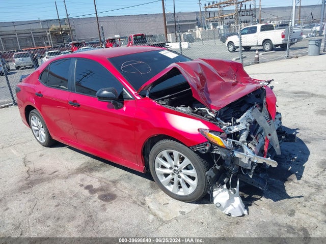 Toyota CAMRY LE 2018 4T1B11HK8JU098539 main image