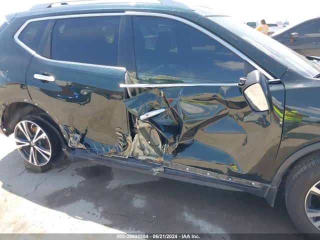 5N1AT2MT3KC831646 Nissan ROGUE SV