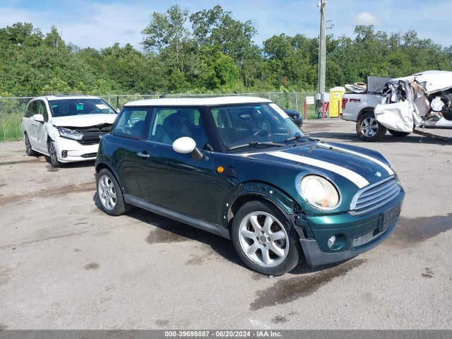 2010 MINI COOPER WMWMF3C55ATZ63398 Photo 0