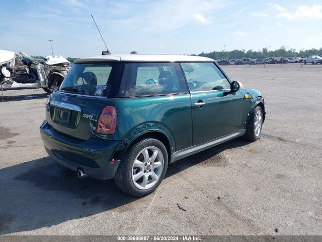 2010 MINI COOPER WMWMF3C55ATZ63398 Photo 3