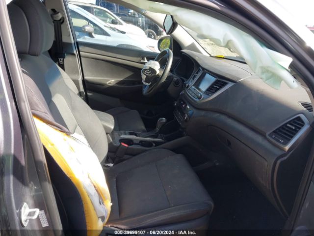 KM8J3CA20JU817455 Hyundai Tucson Value