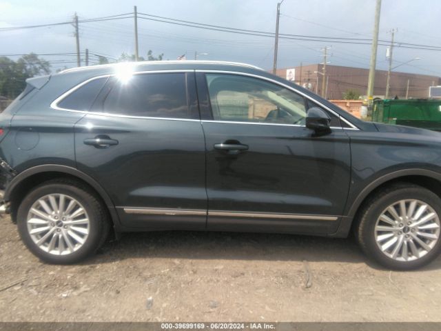 5LMCJ1C98KUL48790 Lincoln Mkc Standard