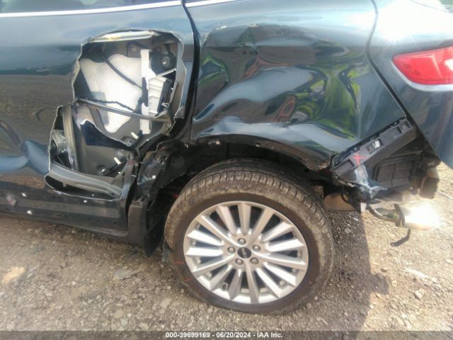 5LMCJ1C98KUL48790 Lincoln Mkc Standard
