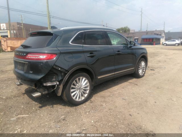 5LMCJ1C98KUL48790 Lincoln Mkc Standard