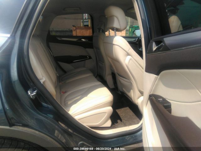 5LMCJ1C98KUL48790 Lincoln Mkc Standard