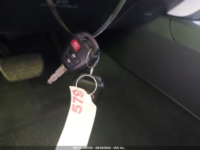 5TFUY5F1XJX743975 Toyota Tundra Sr5 5.7l V8