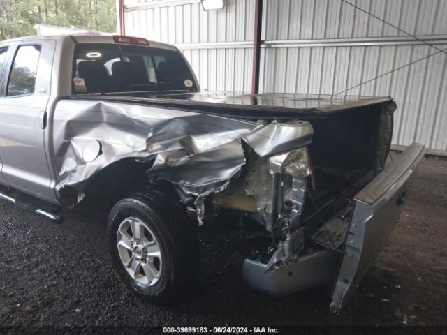 5TFUY5F1XJX743975 Toyota Tundra Sr5 5.7l V8