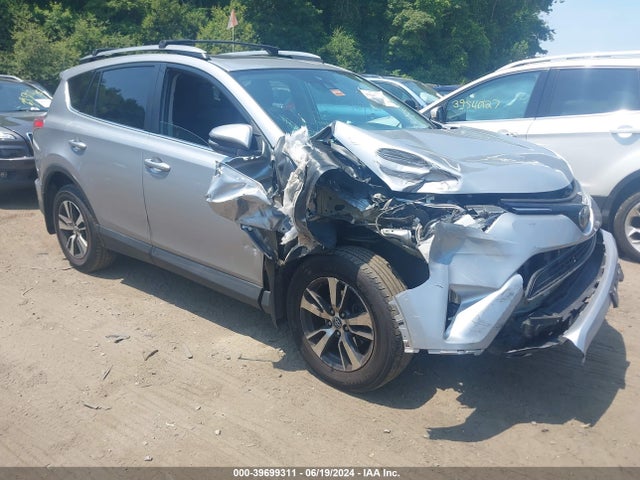 Toyota Rav4 Xle 2017 2T3RFREV3HW686475 main image