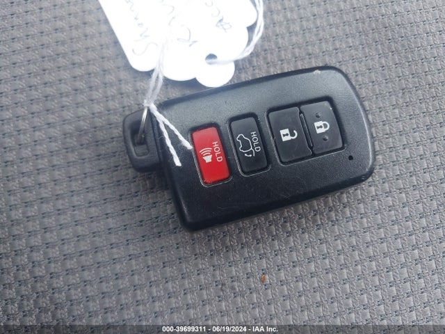 Toyota Rav4 Xle 2017 2T3RFREV3HW686475 Image 11