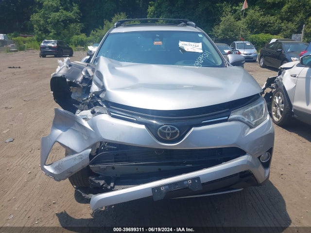 Toyota Rav4 Xle 2017 2T3RFREV3HW686475 Image 12