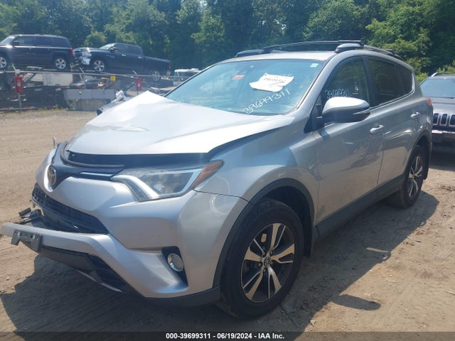 Toyota Rav4 Xle 2017 2T3RFREV3HW686475 Image 2