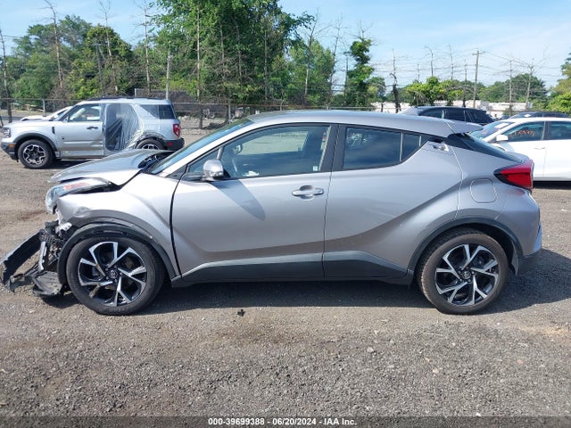 Toyota C-HR XLE 2019 NMTKHMBX8KR077345 Image 14