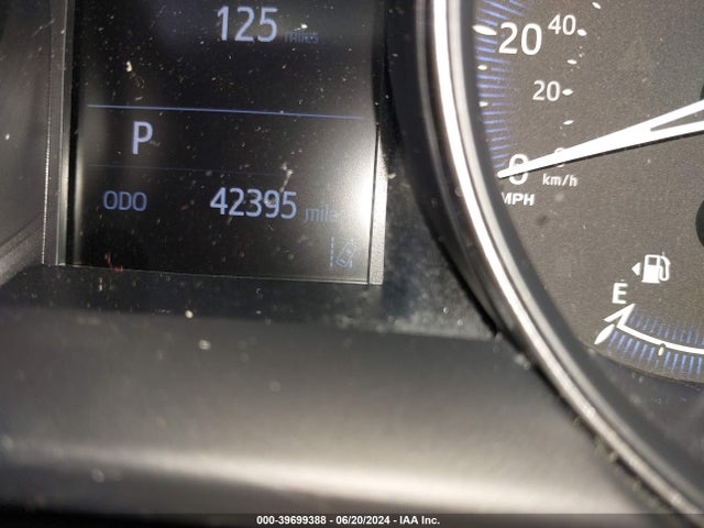 Toyota C-HR XLE 2019 NMTKHMBX8KR077345 Image 15