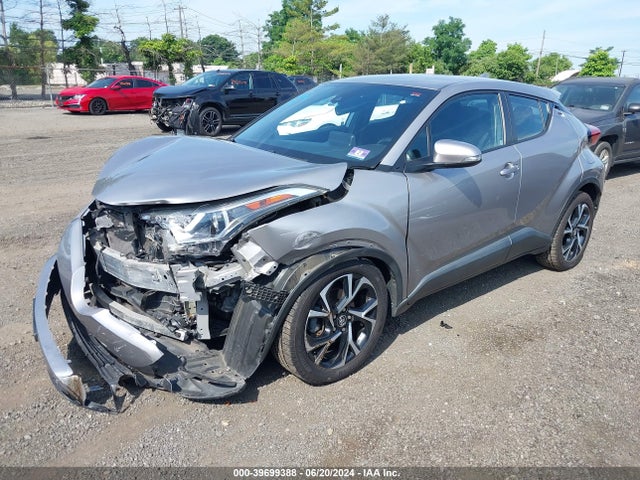 Toyota C-HR XLE 2019 NMTKHMBX8KR077345 Image 2