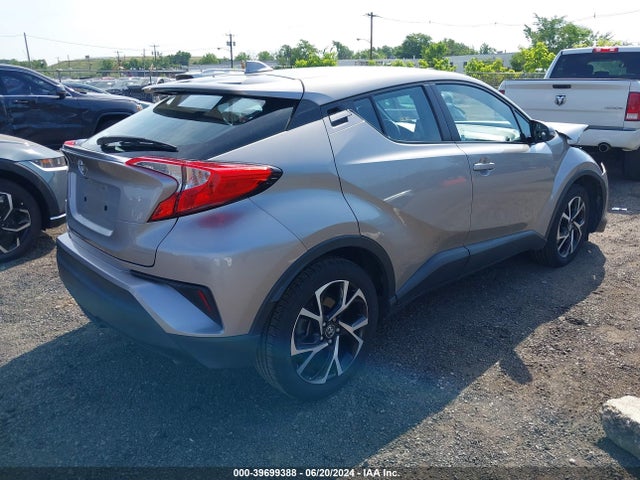Toyota C-HR XLE 2019 NMTKHMBX8KR077345 Image 4