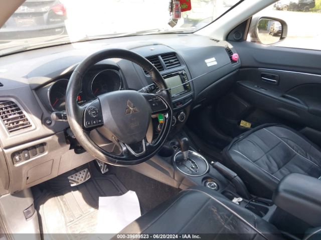 JA4AR3AU2HZ070176 Mitsubishi Outlander Sport 2.0 Le