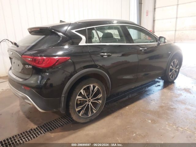 SJKCH5CR1HA026266 Infiniti Qx30 Premium