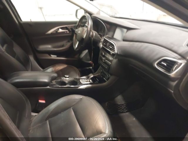 SJKCH5CR1HA026266 Infiniti Qx30 Premium