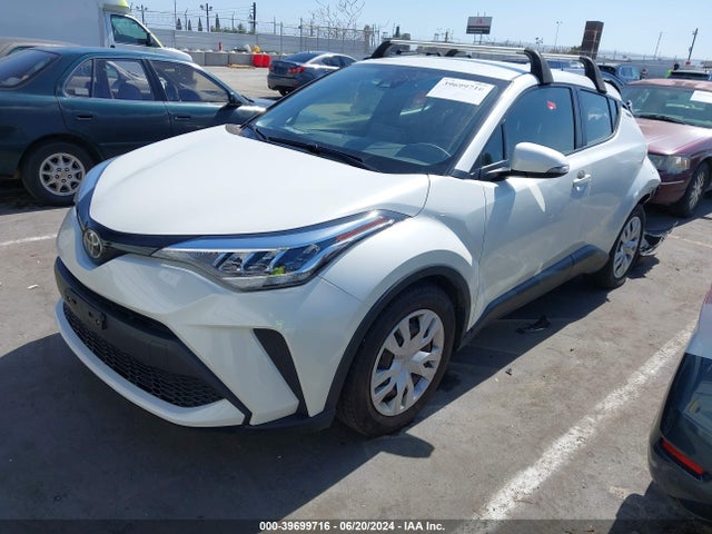 Toyota C-HR LE 2021 JTNKHMBX3M1112211 Image 2