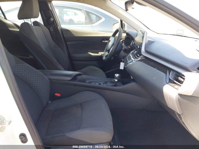 Toyota C-HR LE 2021 JTNKHMBX3M1112211 Image 5