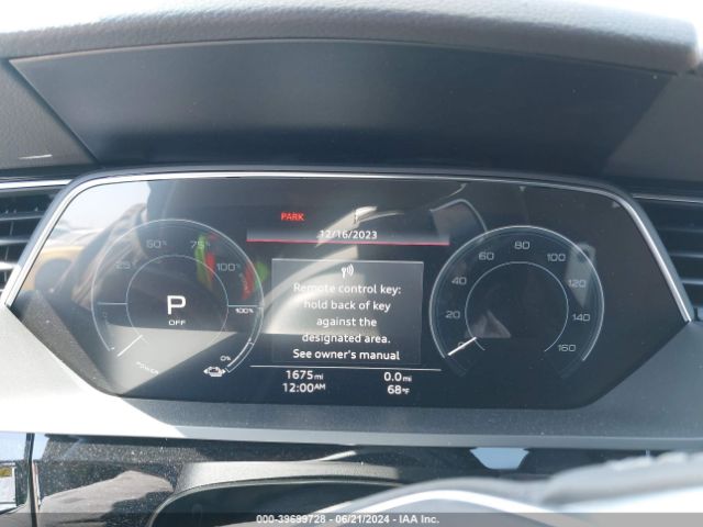 WA15AAGE4RB014425 Audi Q8