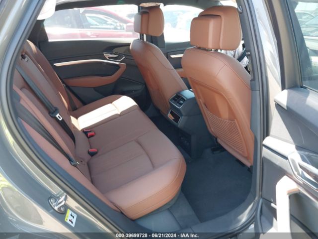 WA15AAGE4RB014425 Audi Q8