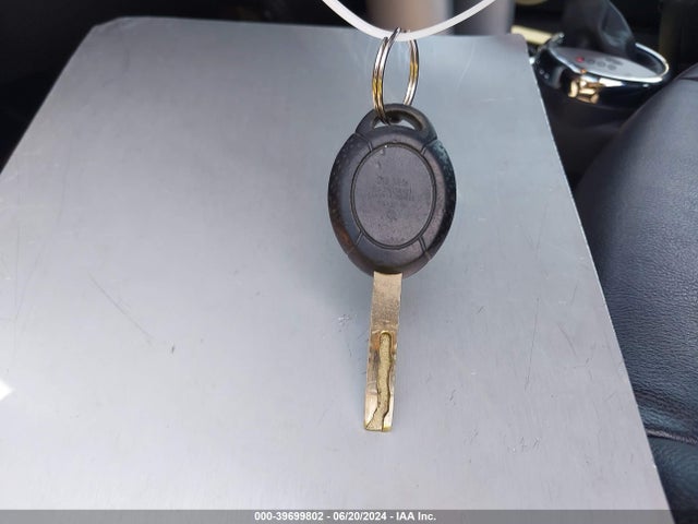 2006 MINI COOPER S WMWRH33546TK59085 Photo 10