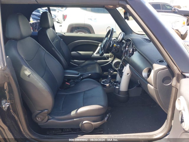 2006 MINI COOPER S WMWRH33546TK59085 Photo 4