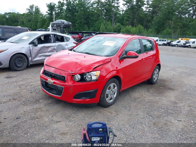 Chevrolet Sonic Ls Auto 2015 1G1JA6SGXF4144339 Image 2