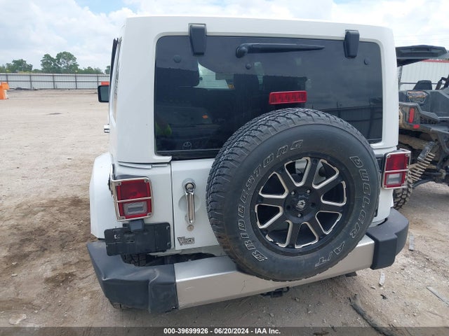 1C4BJWEG2HL751657 Jeep Wrangler Unlimited Sahara 4x4